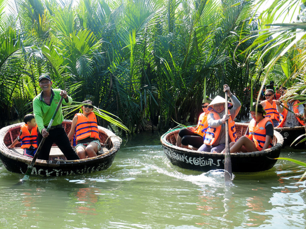 Bay Mau Coconut forest in Hoi An, Hoi An tour