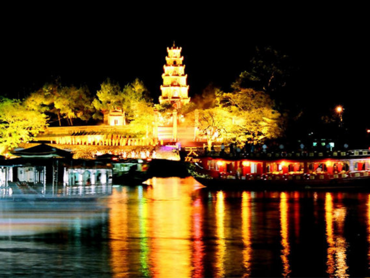 Thien Mu Pagoda Hue Viet Nam