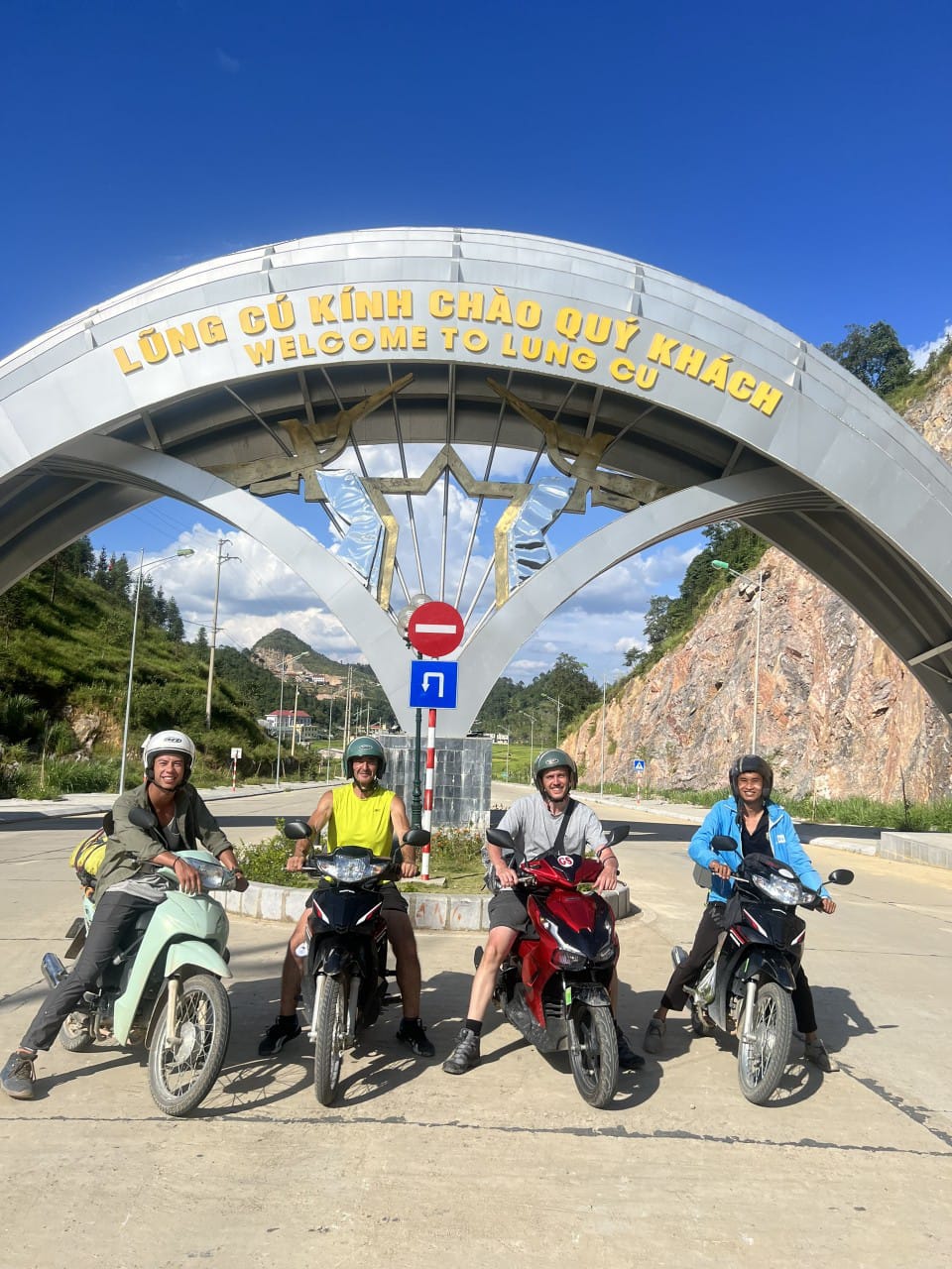 Ha Giang Motorbike Tour for 3 Days 2 Night