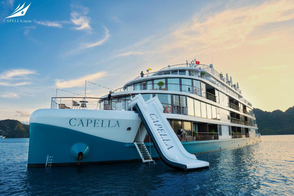 Capella 2D1N cruise Cat Ba Island